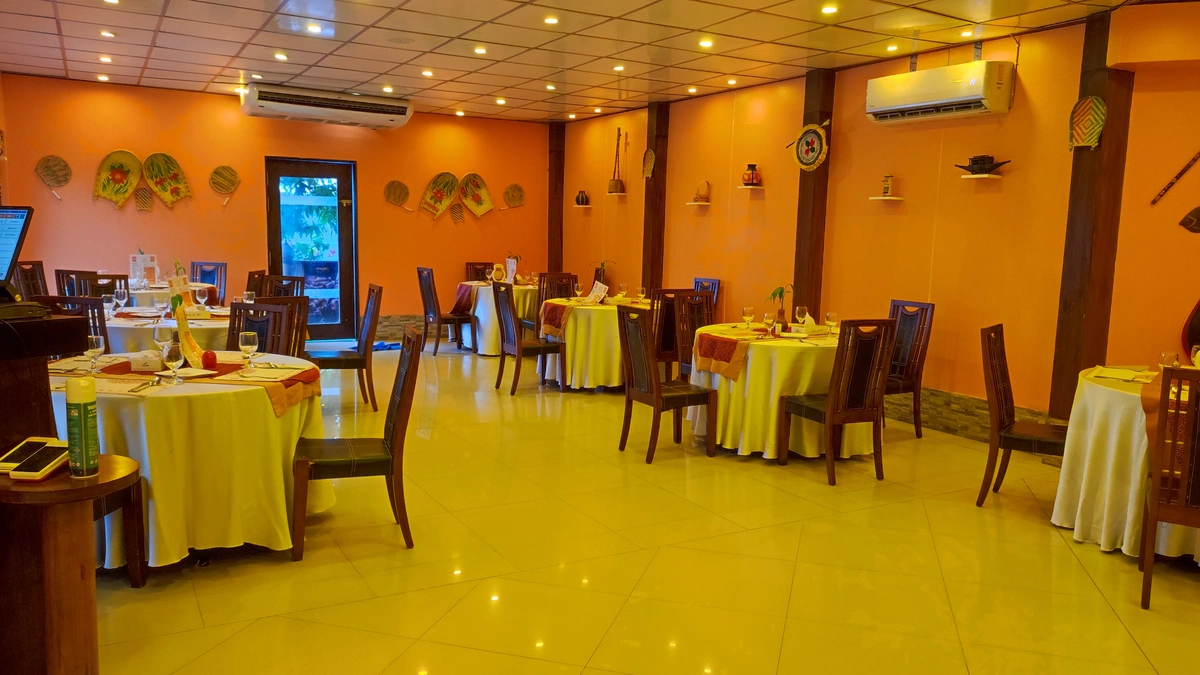 Appayan Bengali and Turkish restaurant dining hall